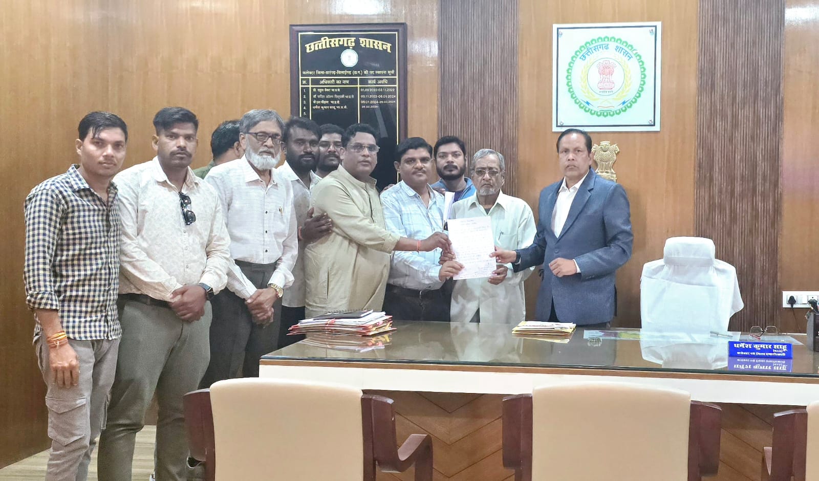 पत्रकारों के हित में पत्रकार संघ जिला कलेक्टर को सौपा सामूहिक ज्ञापन