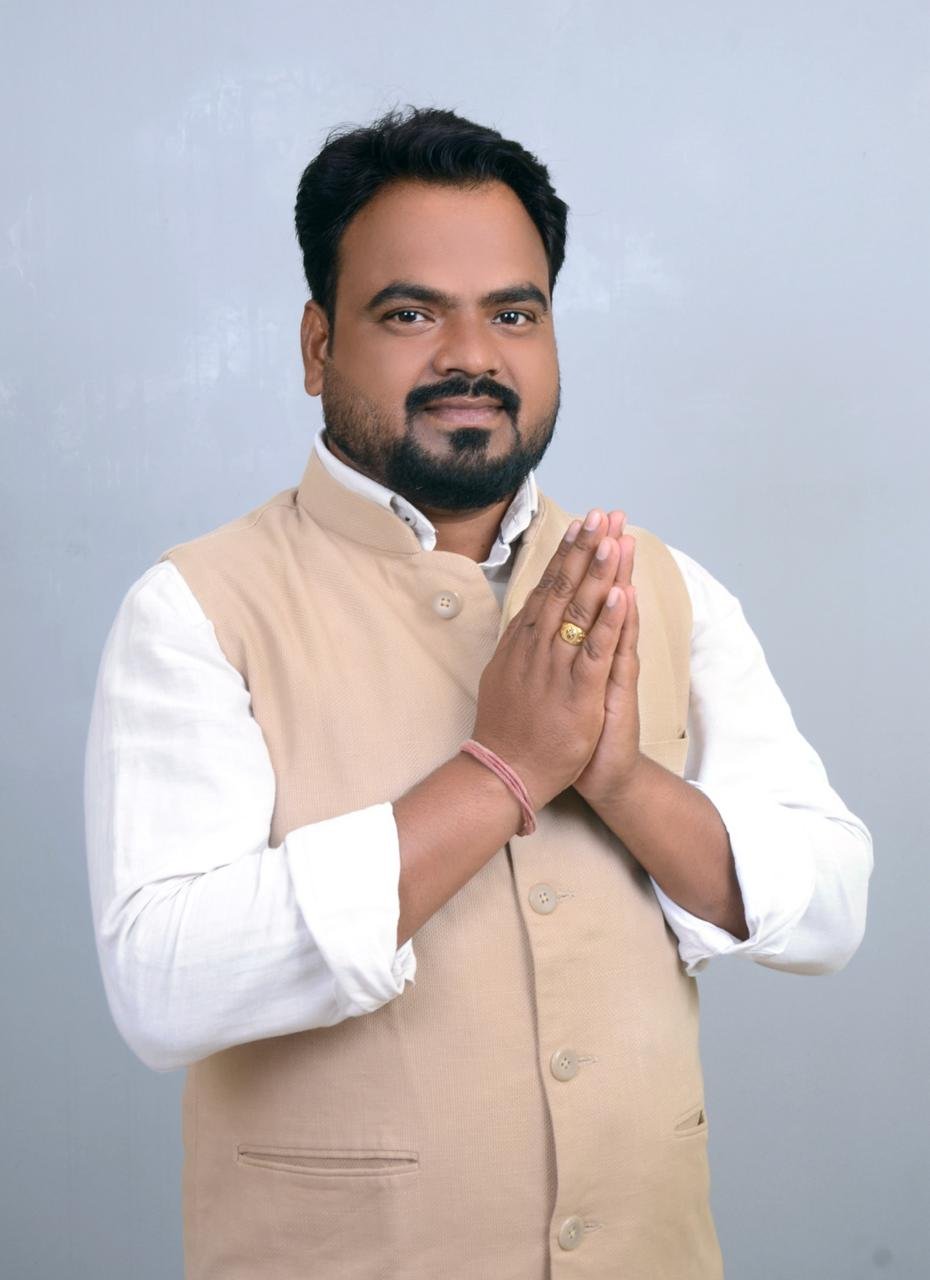 “साधारण परिवार से निकला असाधारण नेतृत्व”निष्ठा, त्याग और जनसेवा से “रमेश खूंटे” ने बनाई अलग पहचान..